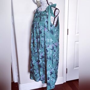 Bellambia Floral Green and Purple Sleeveless Dress
